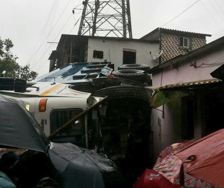 Speeding dumper falls 35ft from Sion-Panvel flyover, 4 injured