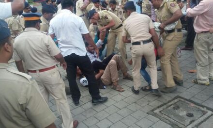 Students protest outside Mantralaya after college cancels course, cops manhandle & detain