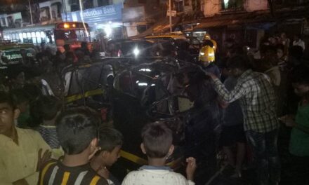 Rickshaw catches fire in Govandi, women & child passengers suffer burn injuries