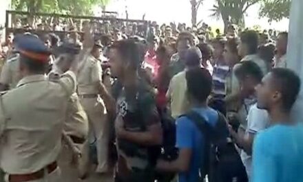 4 people injured in stampede during Navy’s recruitment drive in Malad