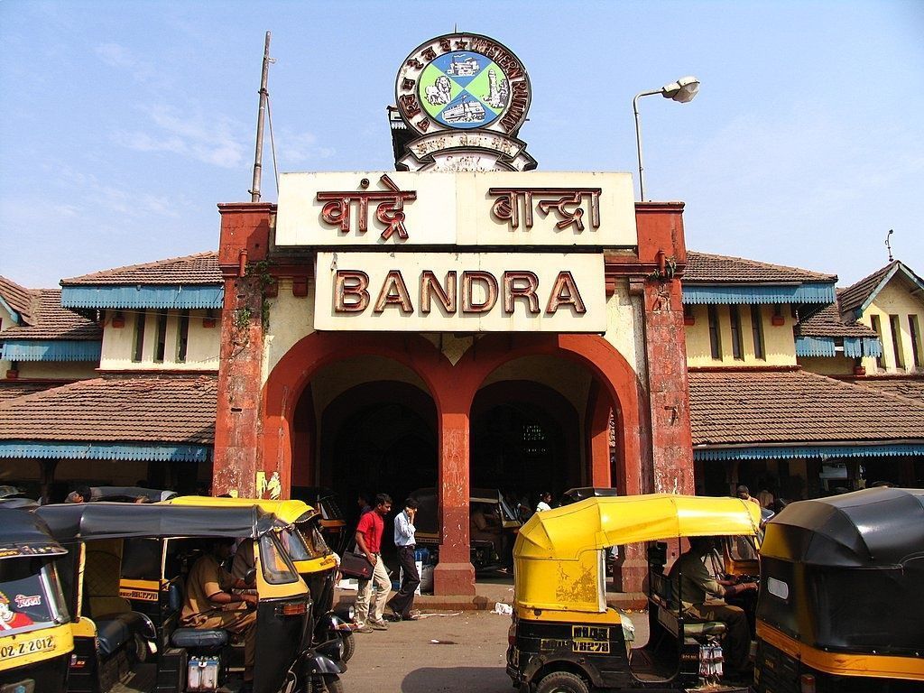Basic amenities at Bandra station & terminus in 'poor condition', says railway panel