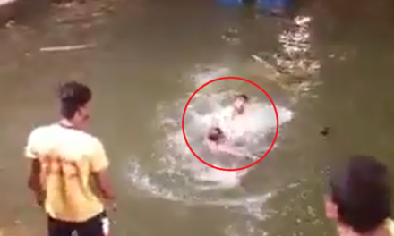 Video: Kalyan youth tries to drown on-duty policeman in visarjan pond