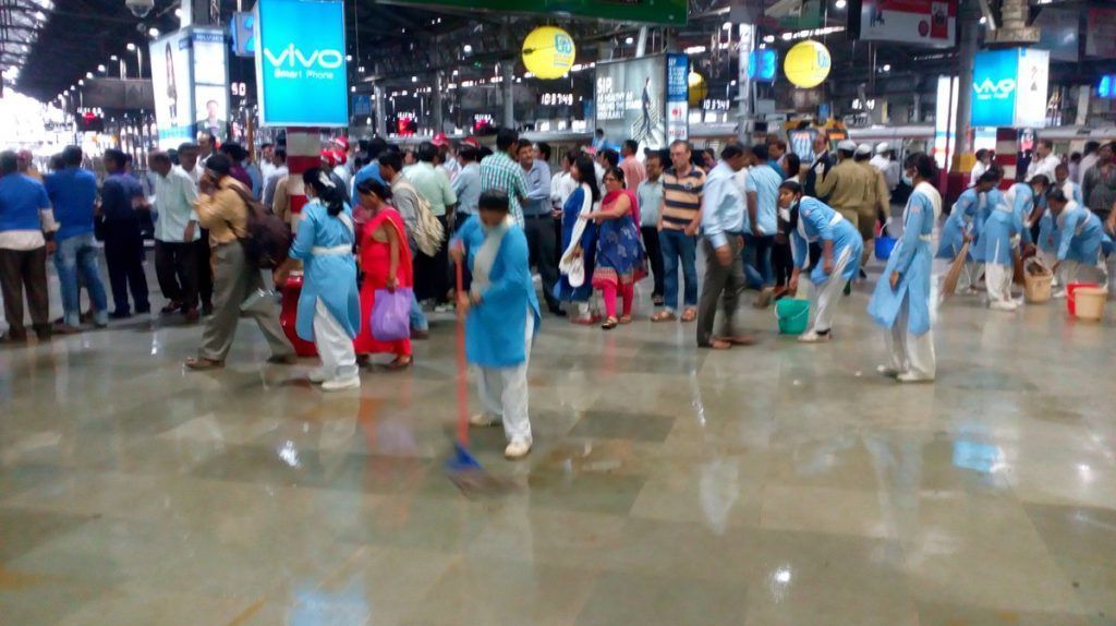 In Pictures: 3,500 volunteers participate in CST station cleanliness drive