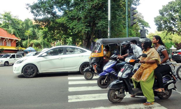 324 motorists receive challans via SMS, maximum for overstepping zebra crossings