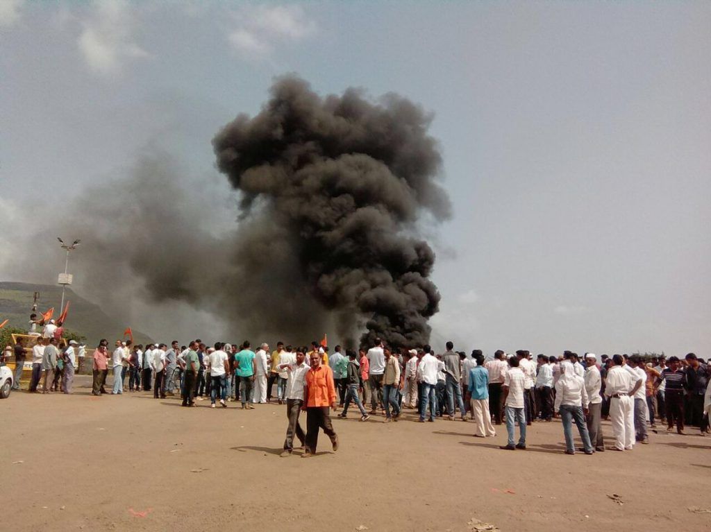 Chaos in Nashik: Locals torch police vehicles, stage protests across city over minor's rape 11