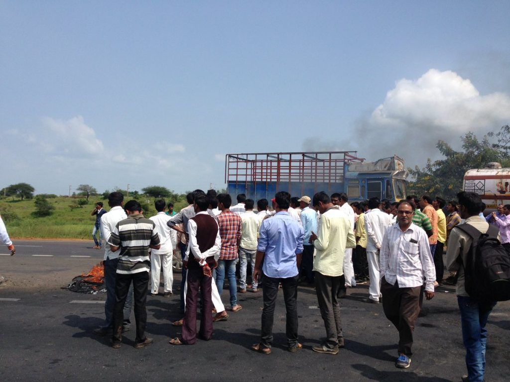Chaos in Nashik: Locals torch police vehicles, stage protests across city over minor's rape 4