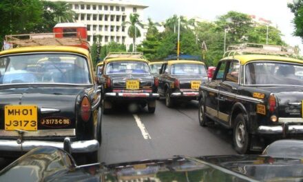 Kaali-peeli taxis now offering 25% discount on Mumbai-Navi Mumbai route