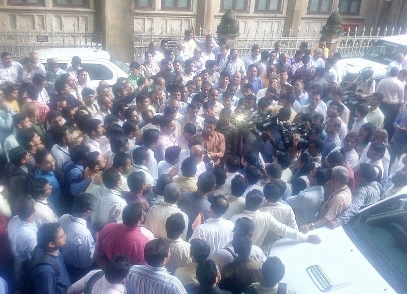 1.5 lakh BMC employees to go on indefinite strike action isn't taken against MNS leaders