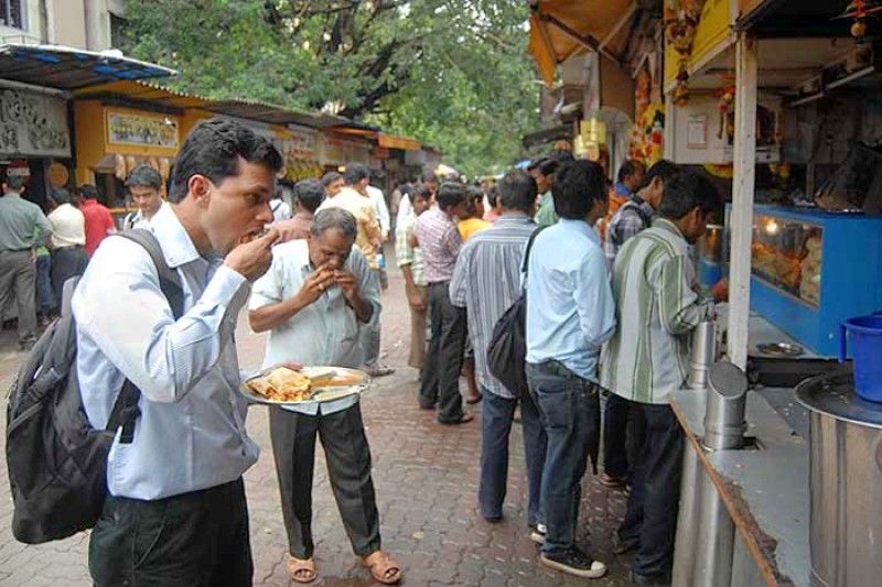 Owners of Mumbai's roadside eateries declare Rs 50 crore black money