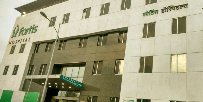 Fortis Hospital in Kalyan served notice for not accepting demonetized notes from patient