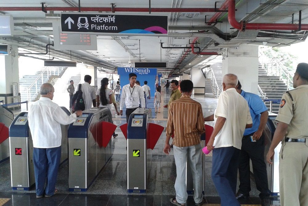 Mumbai Metro ties up with Paytm for cashless single, return journeys