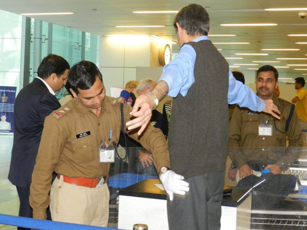 Rs 5 crore cash, 15 kg gold seized at 4 airports since demonetization