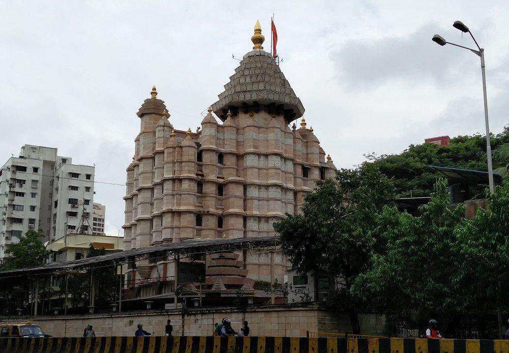 Siddhivinayak Temple sees 50% increase in donations during demonetization week