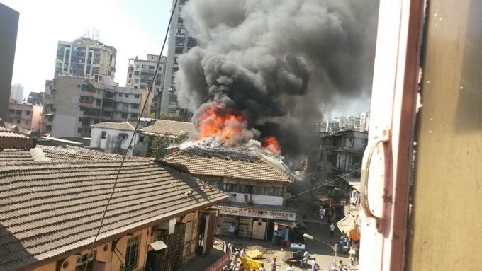 Video: Massive fire breaks out in Arab Galli in Kamathipura near Grant Road 1