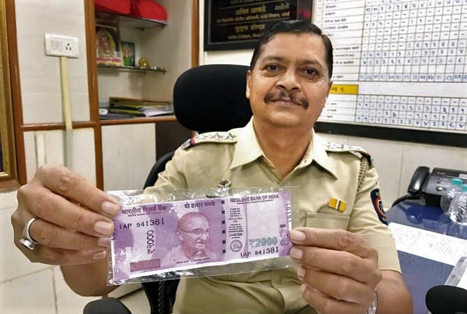 Youth tries to buy beer with color xerox of Rs 2,000 note, gets arrested