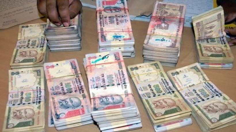 Account holders can deposit over Rs 5000 in old notes just once before Dec 30: RBI
