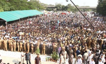 In Pictures: Lakhs of supporters throng to Rajaji Hall to pay homage to Jayalalithaa