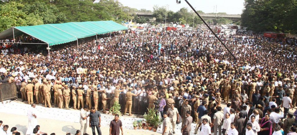 In Pictures: Lakhs of supporters throng to Rajaji Hall to pay homage to Jayalalithaa 1