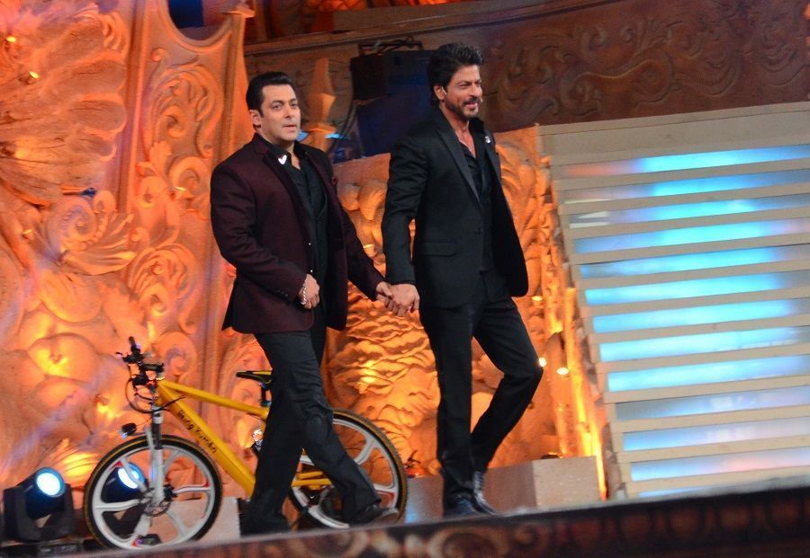 Salman and I will definitely star in a film together: Shah Rukh Khan