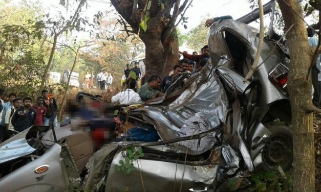 7 youths from Mumbai die in accident near Ratnagiri on Mumbai-Goa highway, one injured