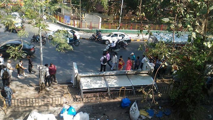 Bus stop collapses on commuters near Tilak Bridge in Dadar, school girl among injured