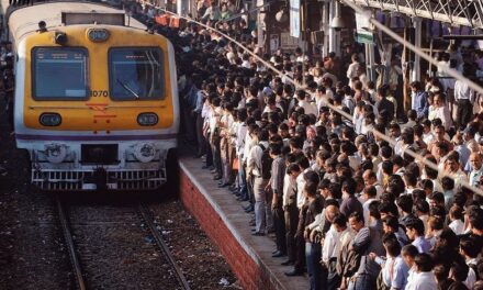 Despite 3% decline in number of deaths, 8 people died on Mumbai’s rail network everyday in 2016