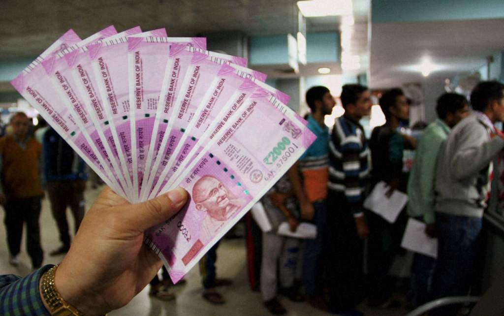 ICICI, HDFC, Axis Bank to charge Rs 150 after 4 cash transactions