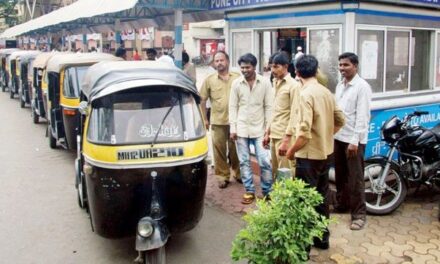 Rickshaw drivers don’t need to know Marathi to get auto permits: Bombay HC