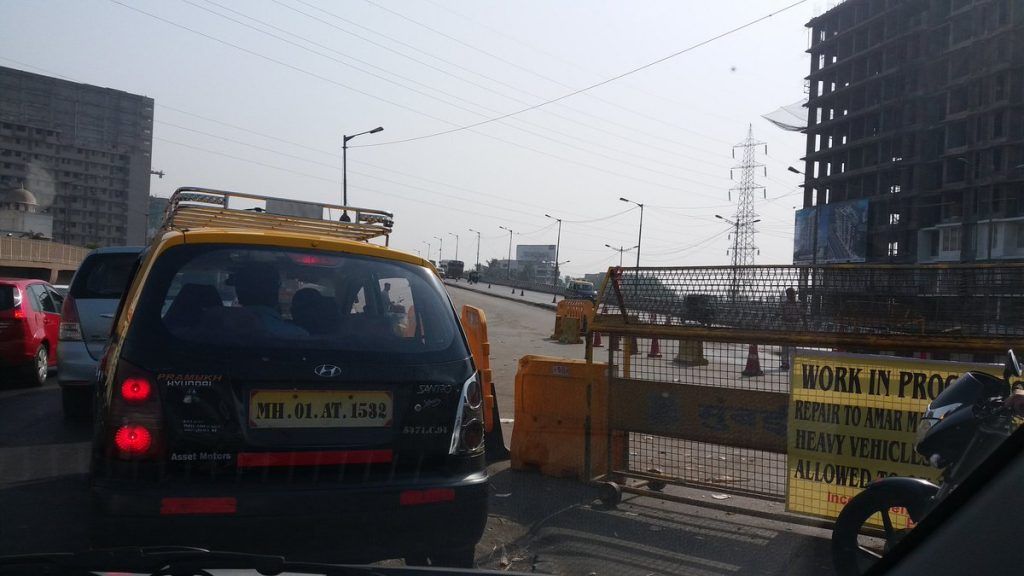 Amar Mahal flyover in Chembur closed for repairs, expect traffic snarls on Easter Express Highway