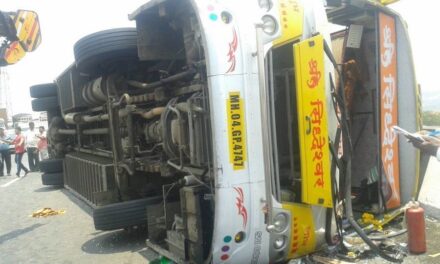 20 injured as luxury bus overturns near Lonavala on Mumbai-Pune expressway