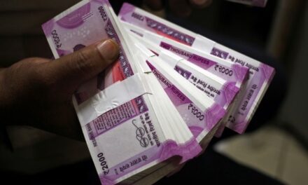 CBI arrests Mumbai Income Tax Commissioner, 5 others for accepting bribes