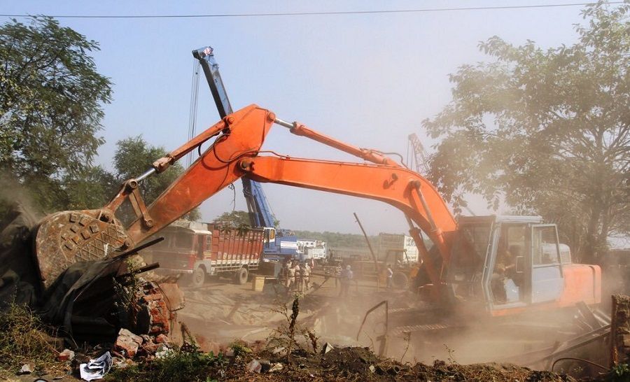 Government removes 2,000 illegal huts encroaching on mangrove land in Chembur