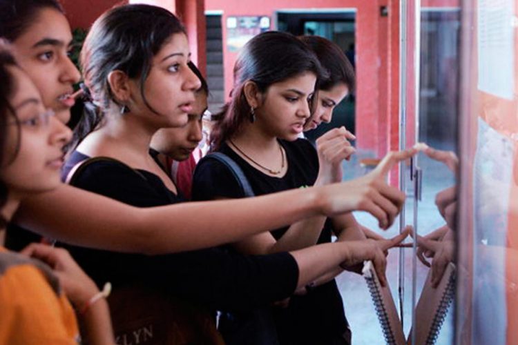 HSC 2017 Results: Girls outshine boys in Maharashtra, Mumbai sees lowest passing percentage