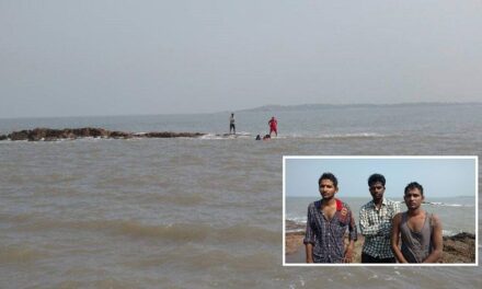 Lifeguards save 3 Malvani locals from drowning at Aksa beach