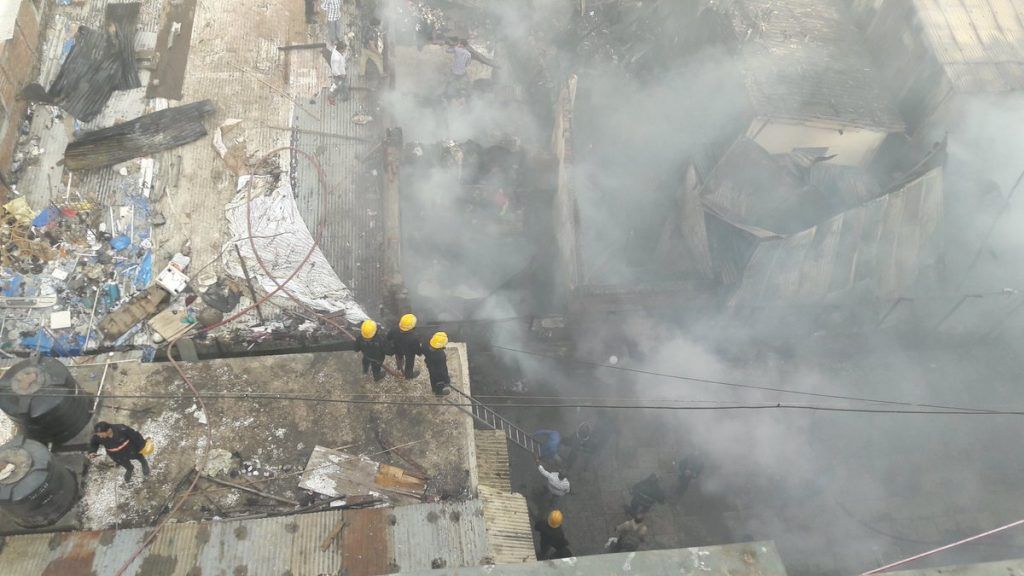 Massive fire breaks out in market near Dongri, 4 fire tenders on spot 1
