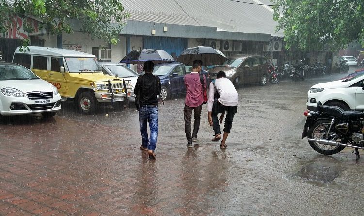 Heavy showers to continue in Mumbai over next 48 hours