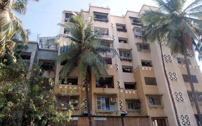 Registration of over 150 co-operative housing societies from areas like Dadar, Sion cancelled