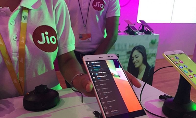 With an average download speed of 18 mbps, Jio continues to be country's fastest network: TRAI