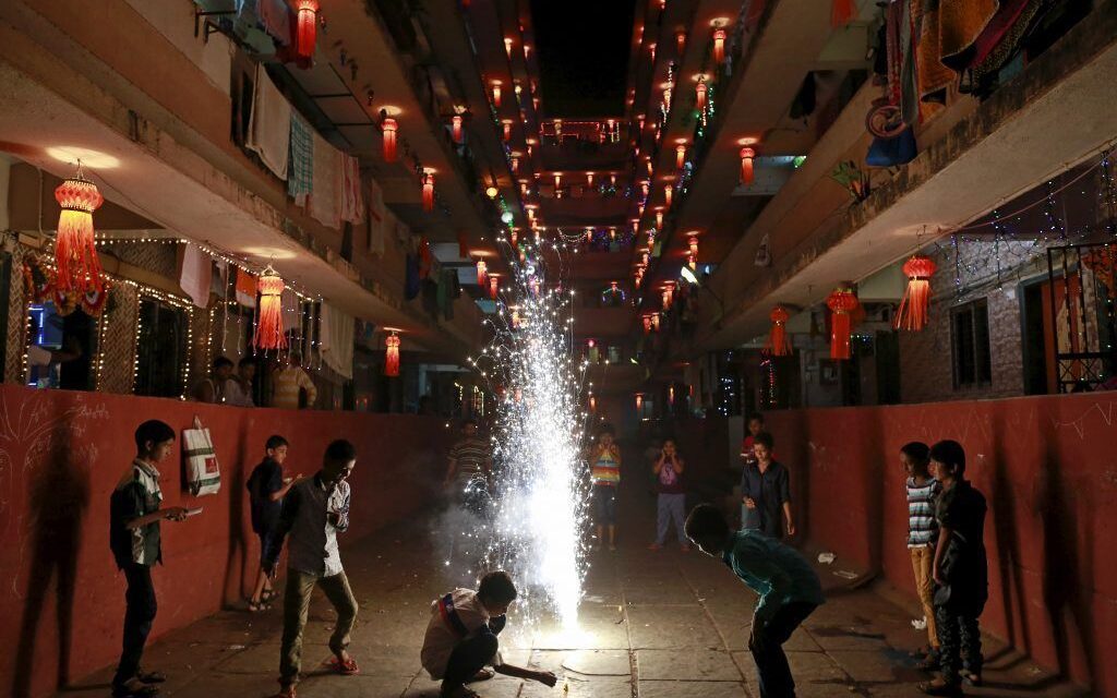 Diwali 2017: Bombay HC bans sale of firecrackers in Mumbai’s residential areas
