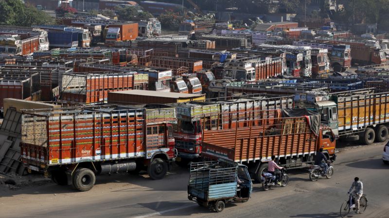 Truckers begin 2-day nationwide strike to press for demands, threaten bigger ‘chakka jam’ post Diwali