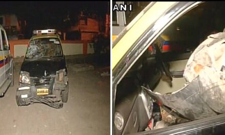 Cabbie suffers heart attack while driving, injures 4 pedestrians in Mahim