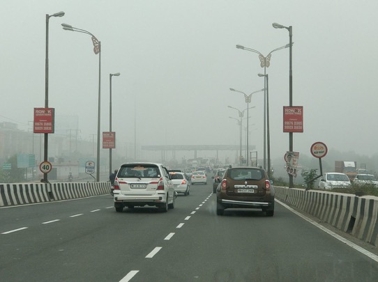 In Pictures: Thick fog cover engulfs parts of Mumbai, air quality worsens 3