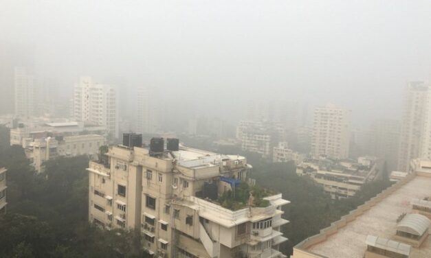 In Pictures: Thick fog cover engulfs parts of Mumbai, air quality worsens