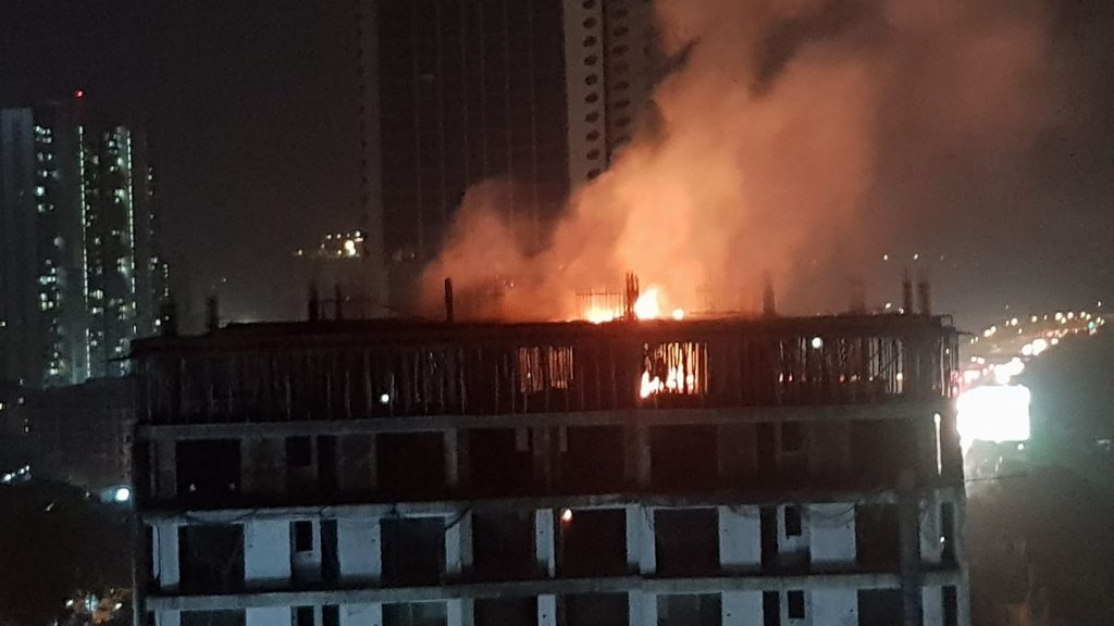 Massive fire breaks out in under construction building in Powai