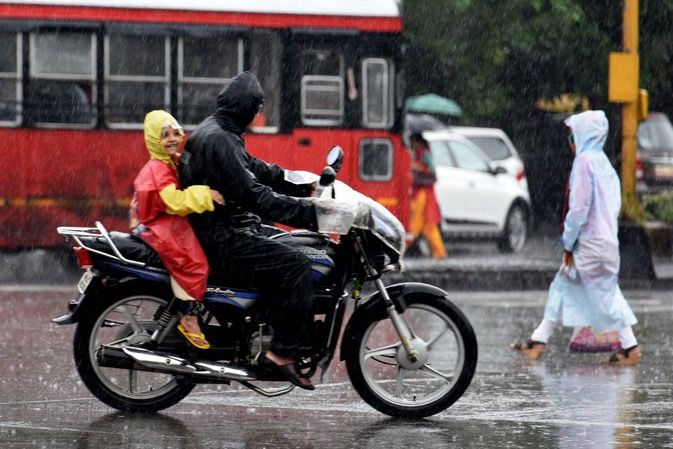 Mumbai's temperature dips by 10 degrees as it records highest Dec rain in a century