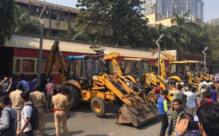 BMC continues crackdown on establishments after Kamala Mills tragedy