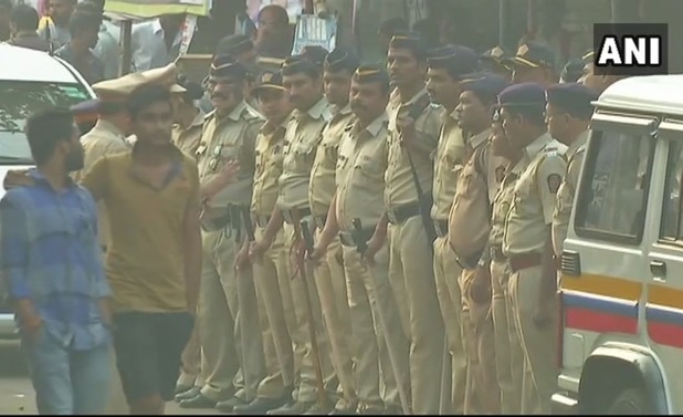 Extra security deployed along Eastern Express Highway, Ghatkopar