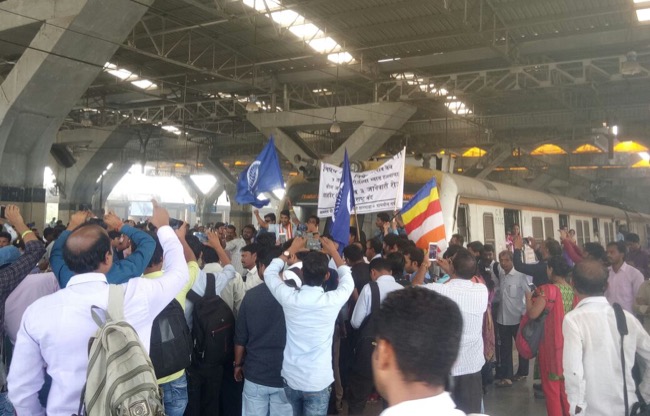 Harbour line services disrupted due to agitation at Govandi