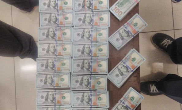 Foreign currency worth Rs 1.25 crore seized at Mumbai airport