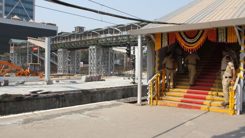 In Pictures: Elphinstone, Currey Road & Ambivli FOBs open for public 9